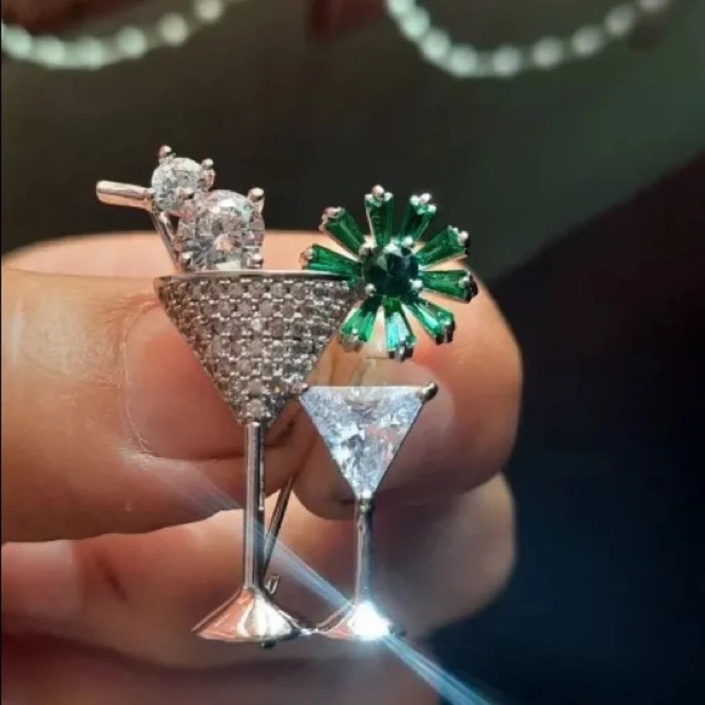 Green Martini Brooch - Picture 5 of 9